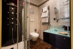 Kúpeľňa v ubytovaní Al Viminale Hill Inn & Hotel