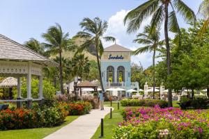 Zahrada ubytování Sandals Grande St. Lucian Spa and Beach All Inclusive Resort - Couples Only + 37 fotografií