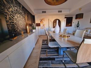 Część wypoczynkowa w obiekcie 2305 - Luxury villa with sea view and pools