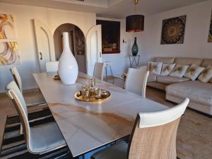 Część wypoczynkowa w obiekcie 2305 - Luxury villa with sea view and pools