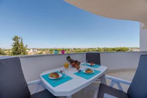 Φαγητό σε αυτό το διαμέρισμα ή κάπου εκεί κοντά +10 φωτογραφίες