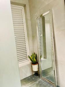 Ένα μπάνιο στο Luxurious, River side Appartment,Gombe Kinshasa