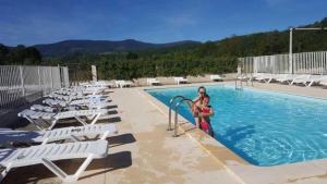 Galería fotográfica de Camping 3 étoiles - Piscine - ccaihfi en Seix
