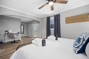 Ένα ή περισσότερα κρεβάτια σε δωμάτιο στο Relaxing 3BD Home in Morton