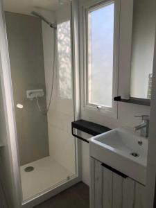 Gallery image of Camping 3 étoiles - Piscine - ccaihff in Saint-Georges-de-Didonne +88 photos