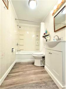 Koupelna v ubytování North - Family Neighborhood, Pet Friendly