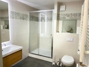 Koupelna v ubytování Duplex 57m2 tout équipé pour long séjour proche Paris et Versailles