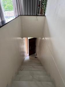 ภาพในคลังภาพของ Quarto com banheiro privado 15km de Belém ในอนานินเดอัว