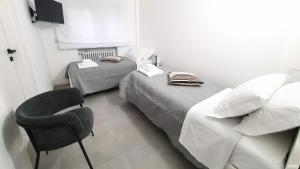 Postel nebo postele na pokoji v ubytování Akita Suite + 37 fotografií