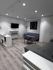 TV a/nebo společenská místnost v ubytování Hostal Mónaco + 37 fotografií