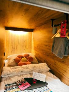 Postel nebo postele na pokoji v ubytování UrbanPods SOLO by Urbankey