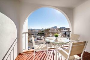 Balkón nebo terasa v ubytování Estudio moderno con terraza y vistas al Mar