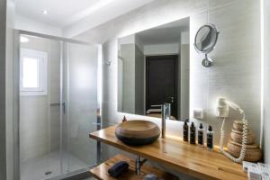Koupelna v ubytování Tsakanos Home