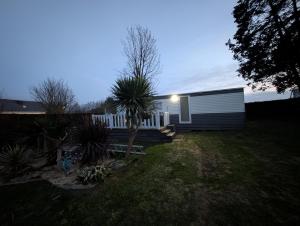Imagen de la galería de Mobil-home entre terre et mer, en Les Loges