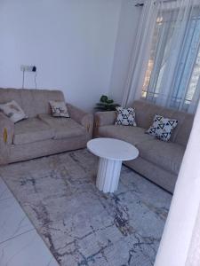 バンブリにあるGlamorous Homesのギャラリーの写真