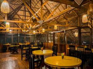 Restaurace v ubytování Corto Maltes Amazonia Lodge