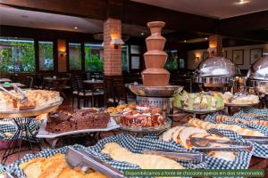 Comida no hotel ou em algum lugar perto