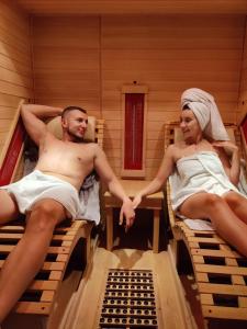 Hosté ubytování Domki u Jacka sauna bilard tenis air hockey piłkarzyki bawialnia plac zabaw