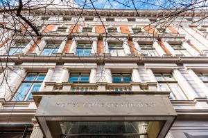 Exteriér alebo vchod do ubytovania Hotel Moments Budapest by Continental Group
