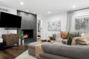 Φωτογραφία από το άλμπουμ του NEW Cozy 3BR Home - Gym, Game Room & Prime Location σε Rochester Hills +54 φωτογραφίες