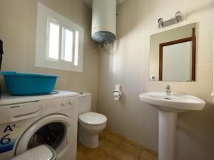 Ένα μπάνιο στο PEÑISCOLA CHALET 10-B Alquiler +5 φωτογραφίες