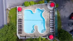 Bazén v ubytování Depe Dene Lakeside Resort nebo v jeho okolí