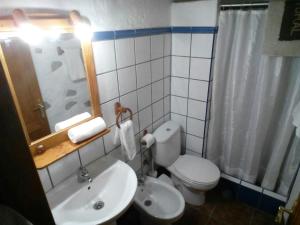 Ένα μπάνιο στο Casa Rural Los abuelos, El Hierro, Frontera +15 φωτογραφίες
