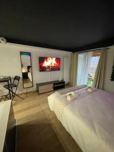 Ένα ή περισσότερα κρεβάτια σε δωμάτιο στο Love and bubbles +26 φωτογραφίες