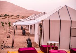 Příroda nedaleko luxury tent