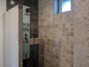 Koupelna v ubytování Chambre privée au pied des cevennes + 7 fotografií
