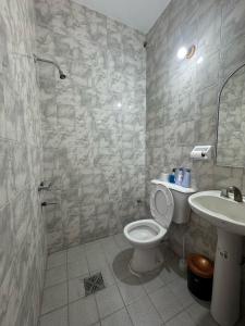 Ένα μπάνιο στο Hostel Del Esteko