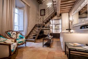 Posedenie v ubytovaní Stylish apartment in the historic center of Cortona
