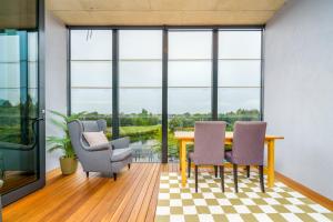 Χώρος καθιστικού στο Prime and Stylish Stay in Kingston Foreshore - Hosted by Canstay