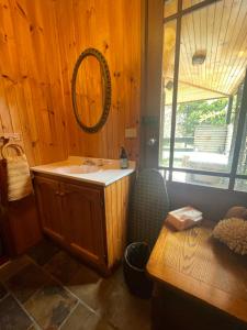 Ένα μπάνιο στο The Beach Cabin Ocean Bay Getaway PL