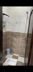 Koupelna v ubytování شقق زد السكنية