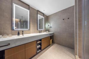 Vannituba majutusasutuses Atour Hotel Wefang High Tech Zone Management Committee East Jiankang Street