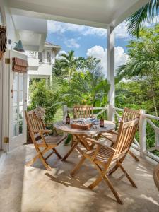 Φωτογραφία από το άλμπουμ του Villa Jamille - Stunningly Designed Villa with Pool, Sauna, & Ocean Views σε Port Antonio