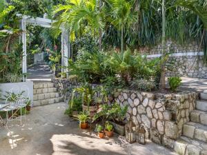 Φωτογραφία από το άλμπουμ του Villa Jamille - Stunningly Designed Villa with Pool, Sauna, & Ocean Views σε Port Antonio