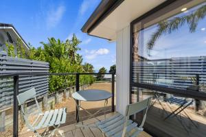מרפסת או טרסה ב-Ngarimu Nook - Newly Built Self-contained Unit