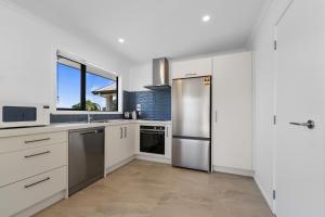 מטבח או מטבחון ב-Ngarimu Nook - Newly Built Self-contained Unit