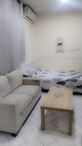 Gallery image of Mushrif Studio in Abu Dhabi
