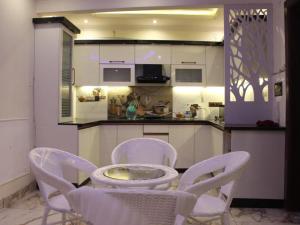 Η κουζίνα ή μικρή κουζίνα στο Vilasa by StayApart x 3 BHK Blessings