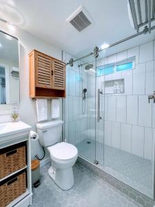 Koupelna v ubytování Redwood Grove - Hot Tub PS5 Redwood Park