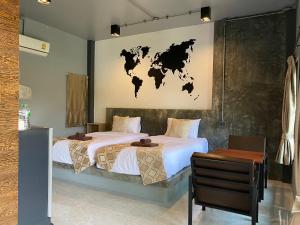 Katil atau katil-katil dalam bilik di Midtown Sukhothai