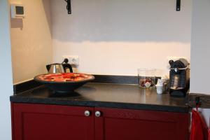 
Een keuken of kitchenette bij Gastenverblijf Kleinkamperfoelie
