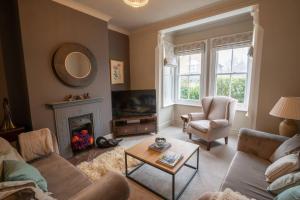 Χώρος καθιστικού στο Refurbished Victorian house