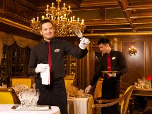 Funcionários de Imperial Hotel & Restaurant