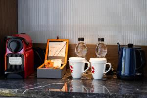 Estris per fer te o cafè a UrCove By Hyatt Guangzhou Huadu Baiyun International Airport