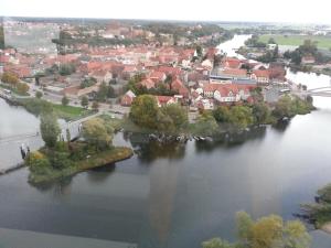 Výhled na řeku, která protéká v blízkosti apartmánu