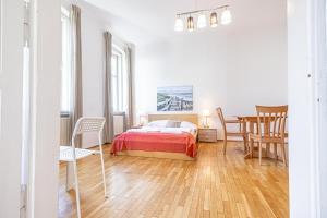 Łóżko lub łóżka w pokoju w obiekcie Simple Apartment near Wiener Stadthalle